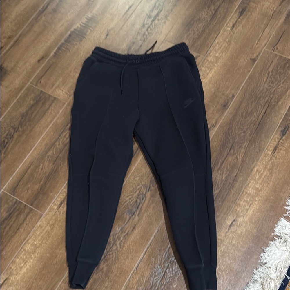 Nike Men's Black Jogger Pants